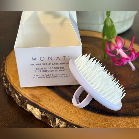 Monat Scalp Care Brush - White - Picture 4 of 8